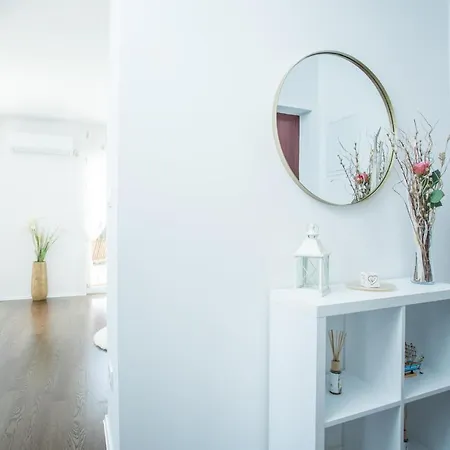 Royal View Apartman *
