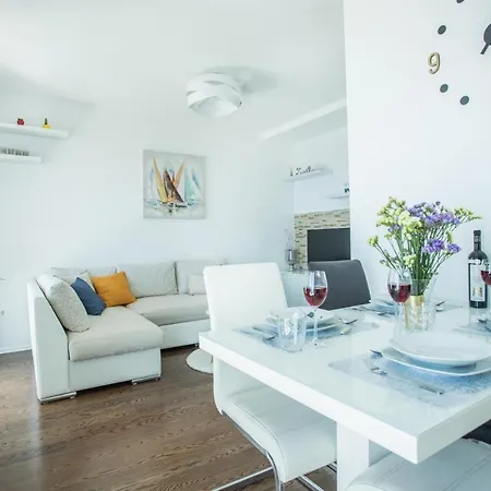Royal View Apartman *