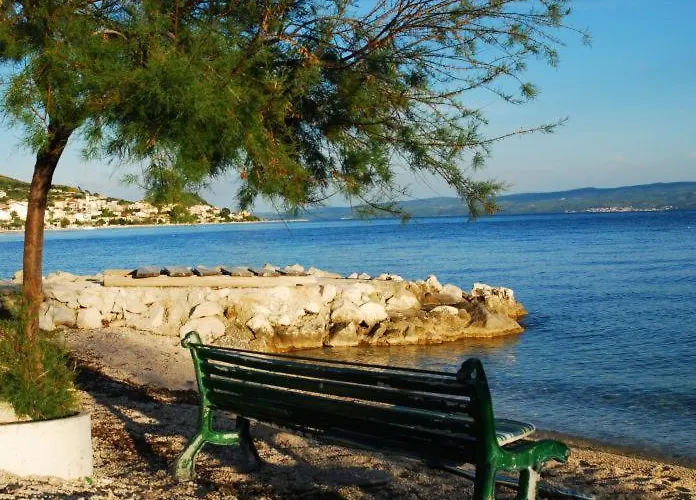 Royal View Apartment